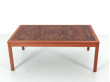 Grande table basse scandinave en marqueterie de bois debout