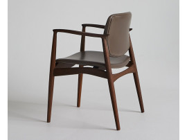 Fauteuil scandinave modèle SJ.67 Captain. Edition neuve.