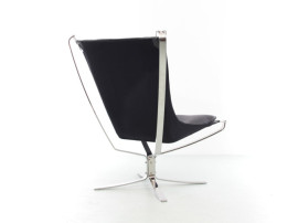 Mid modern century Falcon First  lounge chair, hight back by Sigurd Resell. New edition.