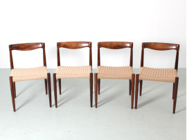 Suite de 4 chaises scandinaves en palissandre de Rio de H. W. Klein