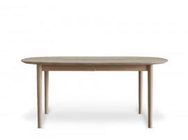 Table de repas scandinave ovale à rallonge 4/26 pers. En chêne. Modèle Classic 172