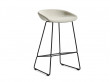 Tabouret de bar scandinave About A Stool AAS 39 65 cm ou 75 cm tapissé