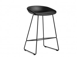 Tabouret de bar scandinave About A Stool AAS 39 65 cm ou 75 cm tapissé