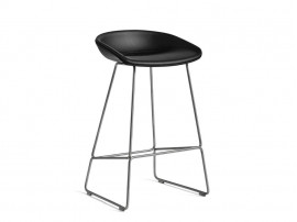 Tabouret de bar scandinave About A Stool AAS 39 65 cm ou 75 cm tapissé