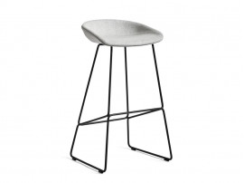 Tabouret de bar scandinave About A Stool AAS 39 65 cm ou 75 cm tapissé