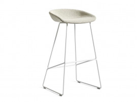 Tabouret de bar scandinave About A Stool AAS 39 65 cm ou 75 cm tapissé