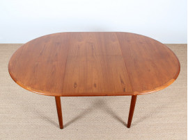 Table de repas scandinave ronde, en teck. 4 à 6 pers.