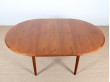 Scandinavian round dining table, in teak. 4 à 6 people.