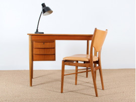 Bureau scandinave en teck.