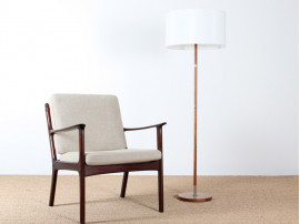 Scandinavian floor lamp in Rio rosewood