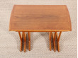 Tables gigognes scandinaves en teck (1950)