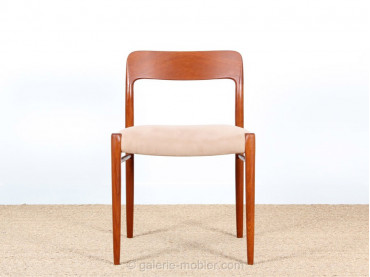 Set of 6 Scandinavian chairs in teak, model 75 (1954)