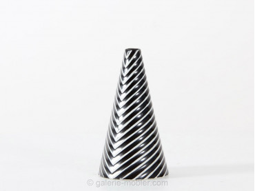 Scandinavian ceramics : conical vase Domino