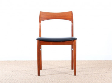 Set of 4 Scandinavian chairs in teak