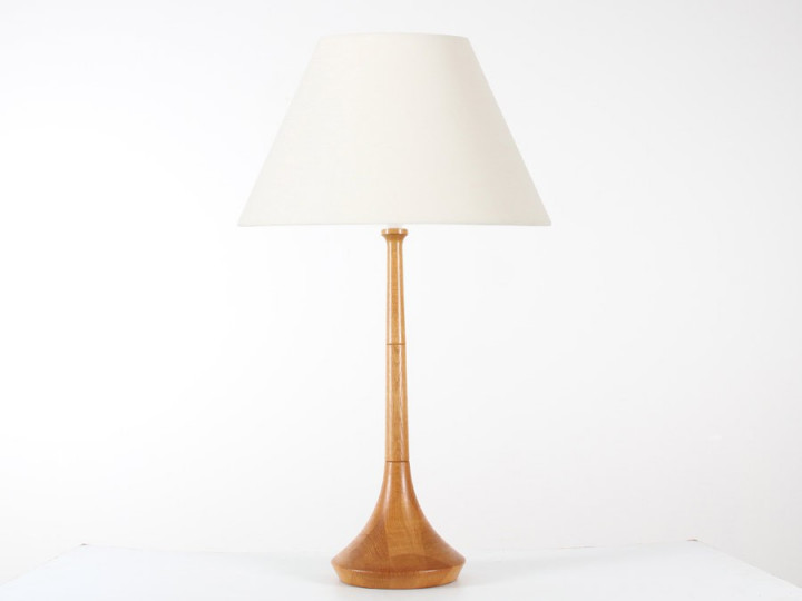 Tall desk lamp in oak