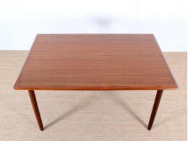 Extendable dining table in teak, 4 to 8 people