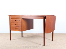 Scandinavian flap desk