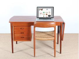 Scandinavian flap desk