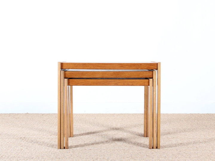 Set of three nesting tables in teak