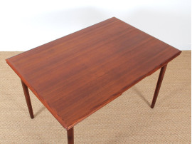 Scandinavian dining table in teak 4/6 seats