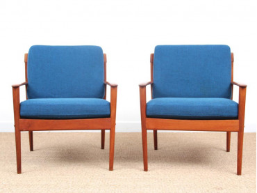 Danish modern pair of lounge chairs in teak model PJ56