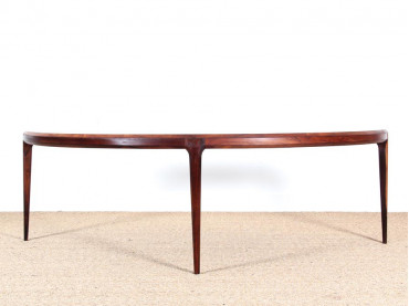 Danish mid-century modern coffe table in Rio rosewood by Johannes Andersen