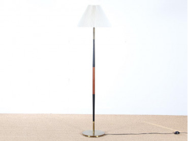 Grand lampadaire scandinave en teck et laiton