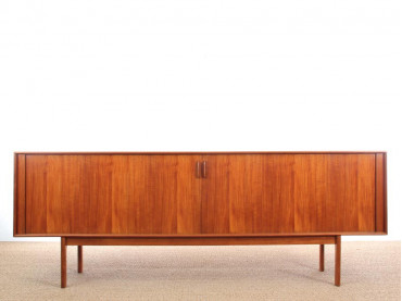 Mid-Century Modern scandinavian sideboard in teak by de Ejner Larsen.