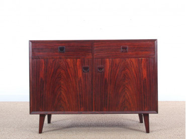 Mid-Century  modern  side board in Rio rosewood by Poul Hundevad