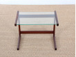 Petite table d'appoint en teck et verre