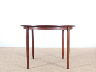 mid century danish round dining table 4/6 seats in teak