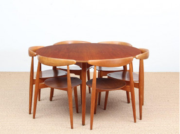 Mid-Century modern  "Heart Dining Set" by Hans J. Wegner 