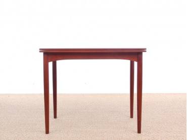 Mid-Century Modern Danish dining table by Borge Mogensen