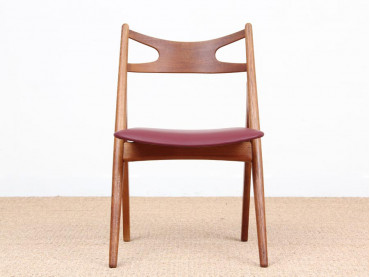 Mid-Century modern set of 10 Sawback chairs by Hans J. Wegner