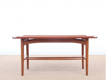 Mid-Century  modern  coffee table in  teak 