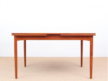 Table de repas scandinave rectangulaire en teck, modèle 153. 6/10 pers