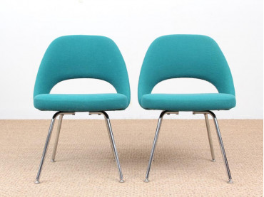 Mid-Century  modern scandinavian pair of executive chairs by Eero Saarinen for Knoll