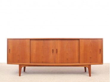 Mid-Century modern scandinavian side bord in teak by H.P. Hansen