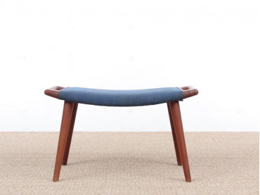 Mid-Century  modern scandinavian "papa bear" stool AP-29 by Hans Wegner for AP Stolen. 