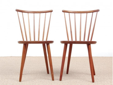 Mid-Century modern scandinavian pair of chairs in teak