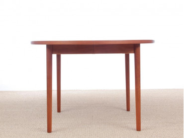 Mid-Century modern scandinavian round dining table in teak 4/8 seats by Nils Jonsson